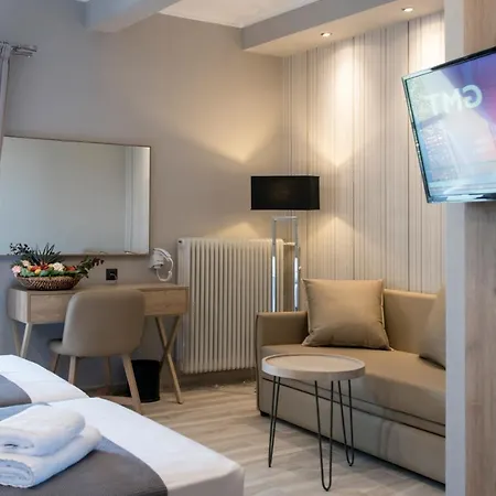 Stefania Hotel 3*