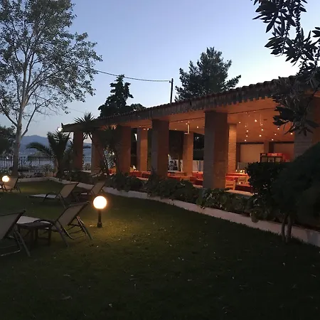 Stefania Hotel 3*